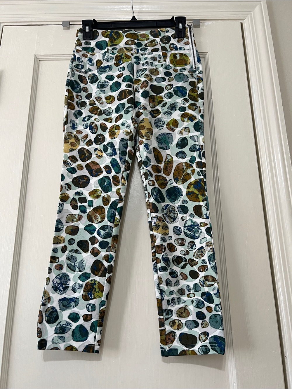 Sentimental New York Printed Leggings in White with Teal & Olive Spots